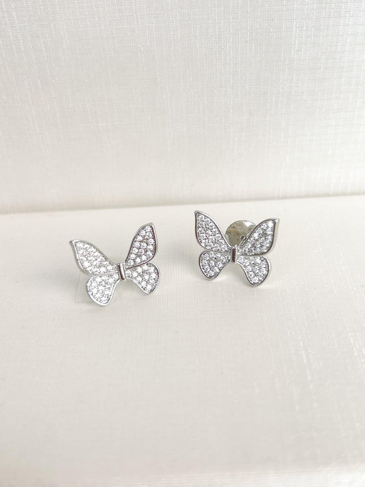 Brinco borboleta cravejada