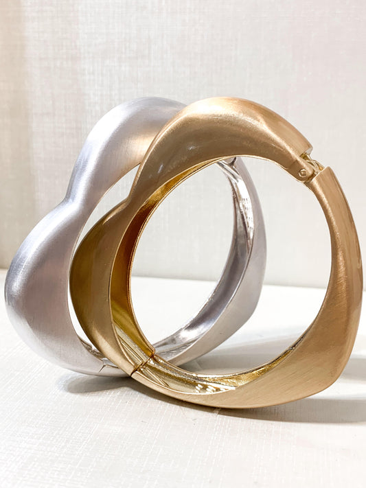 Bracelete coração acetinado