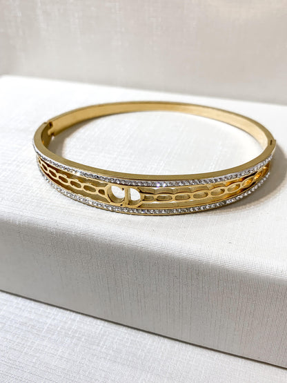 Bracelete cravejado CD