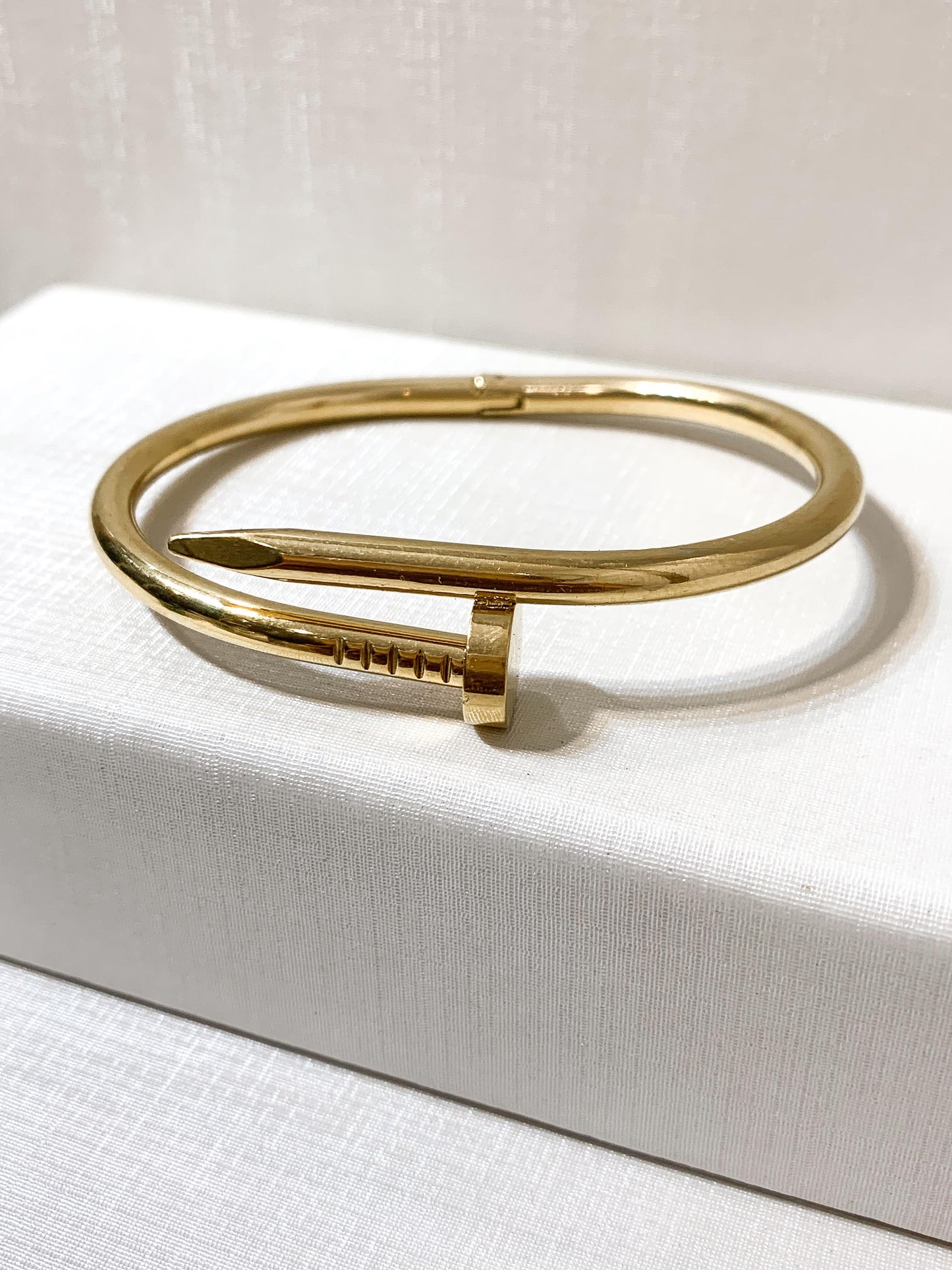 Bracelete prego aço