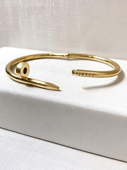 Bracelete prego aço